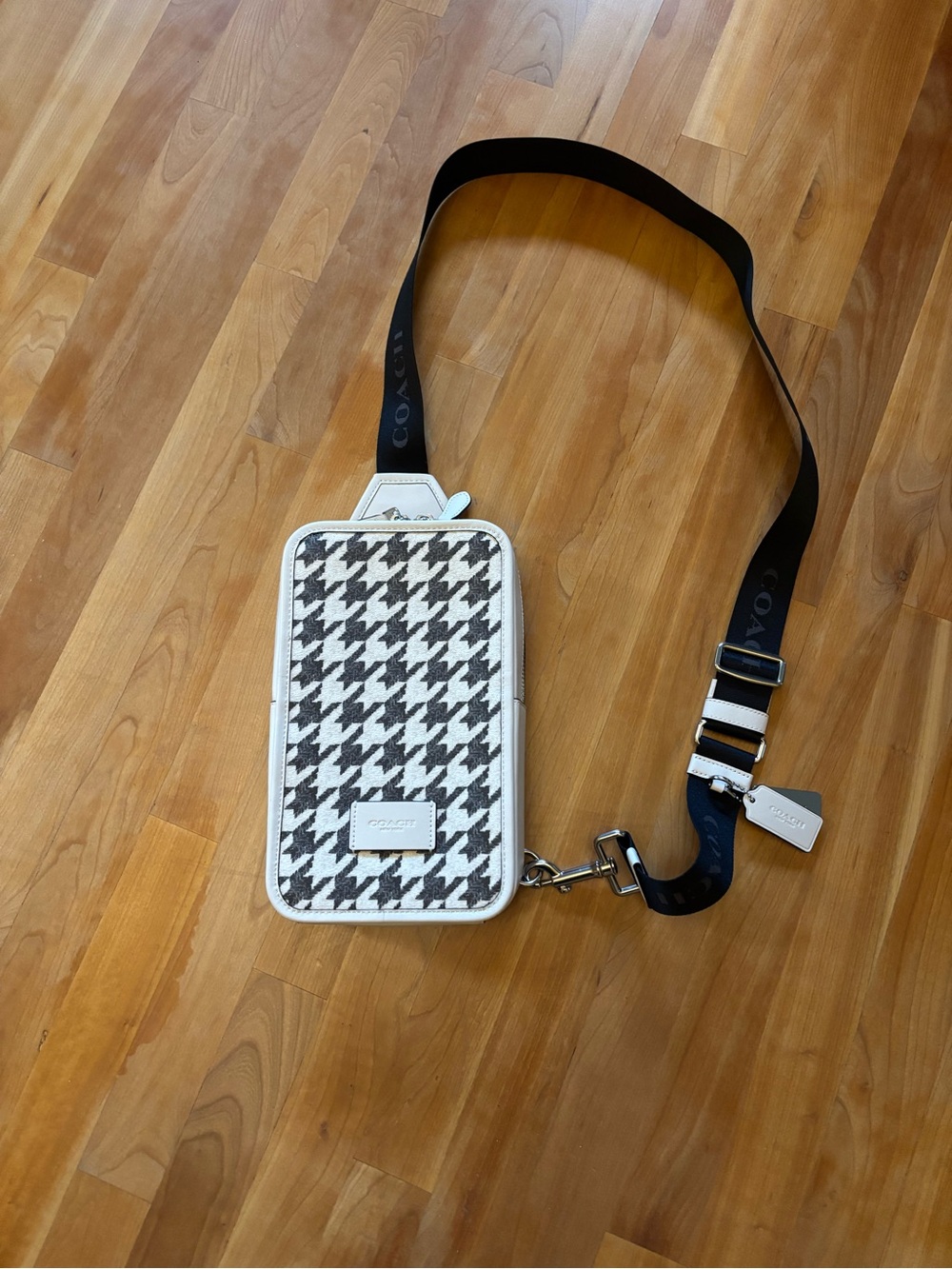 Coach Sullivan Pack Style CJ588 Houndstooth Print